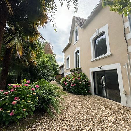 Demeure De Charme Vue Riviere Perigueux Piscine Parking Bed & Breakfast Bagian luar foto